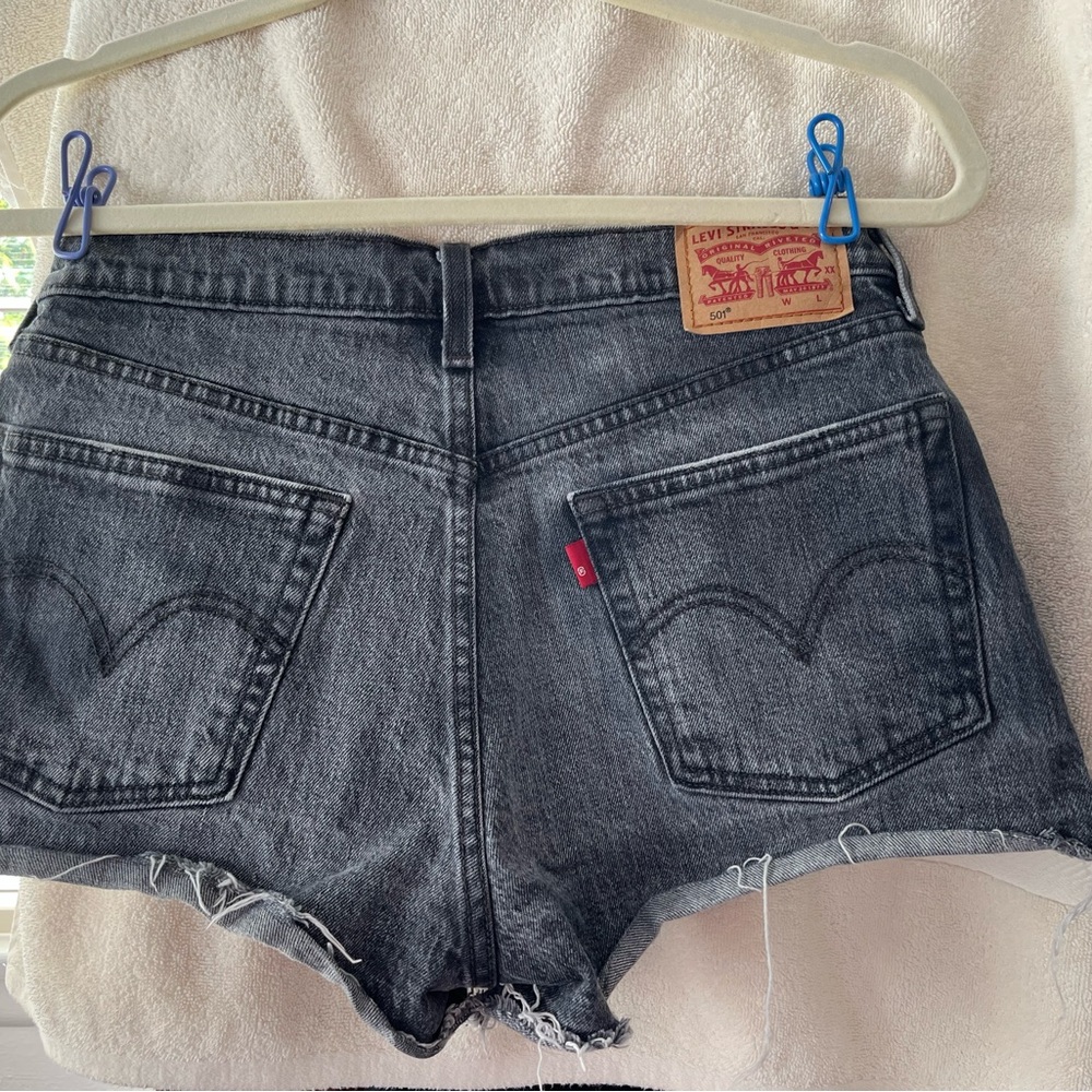 Levi's Black Jean Shorts High-Waisted Raw Hem
